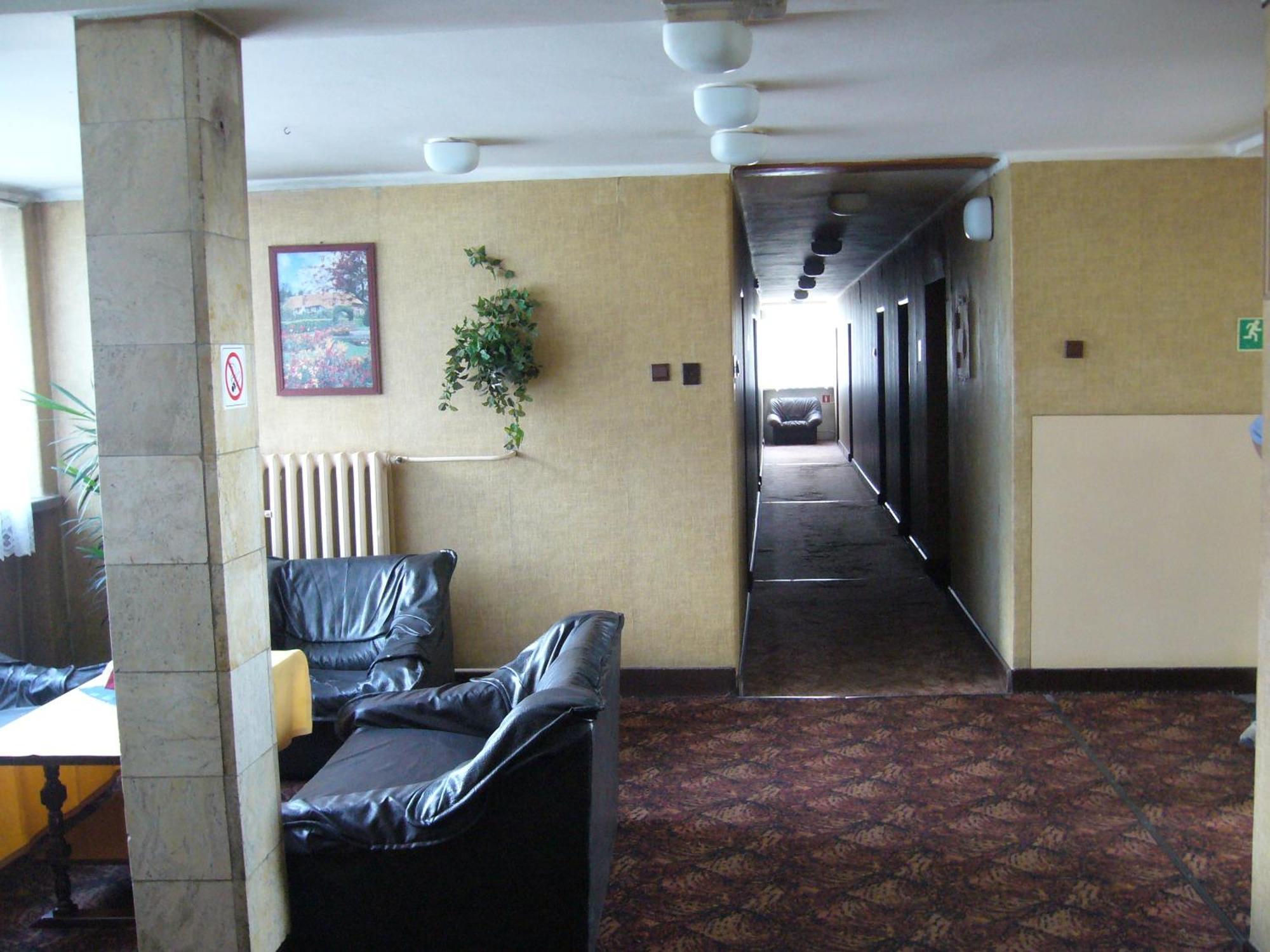Karet Obiekt Hotelowy Skoczow Luaran gambar