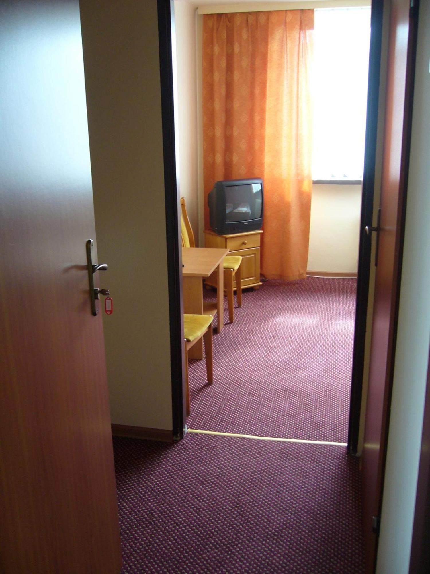 Karet Obiekt Hotelowy Skoczow Luaran gambar