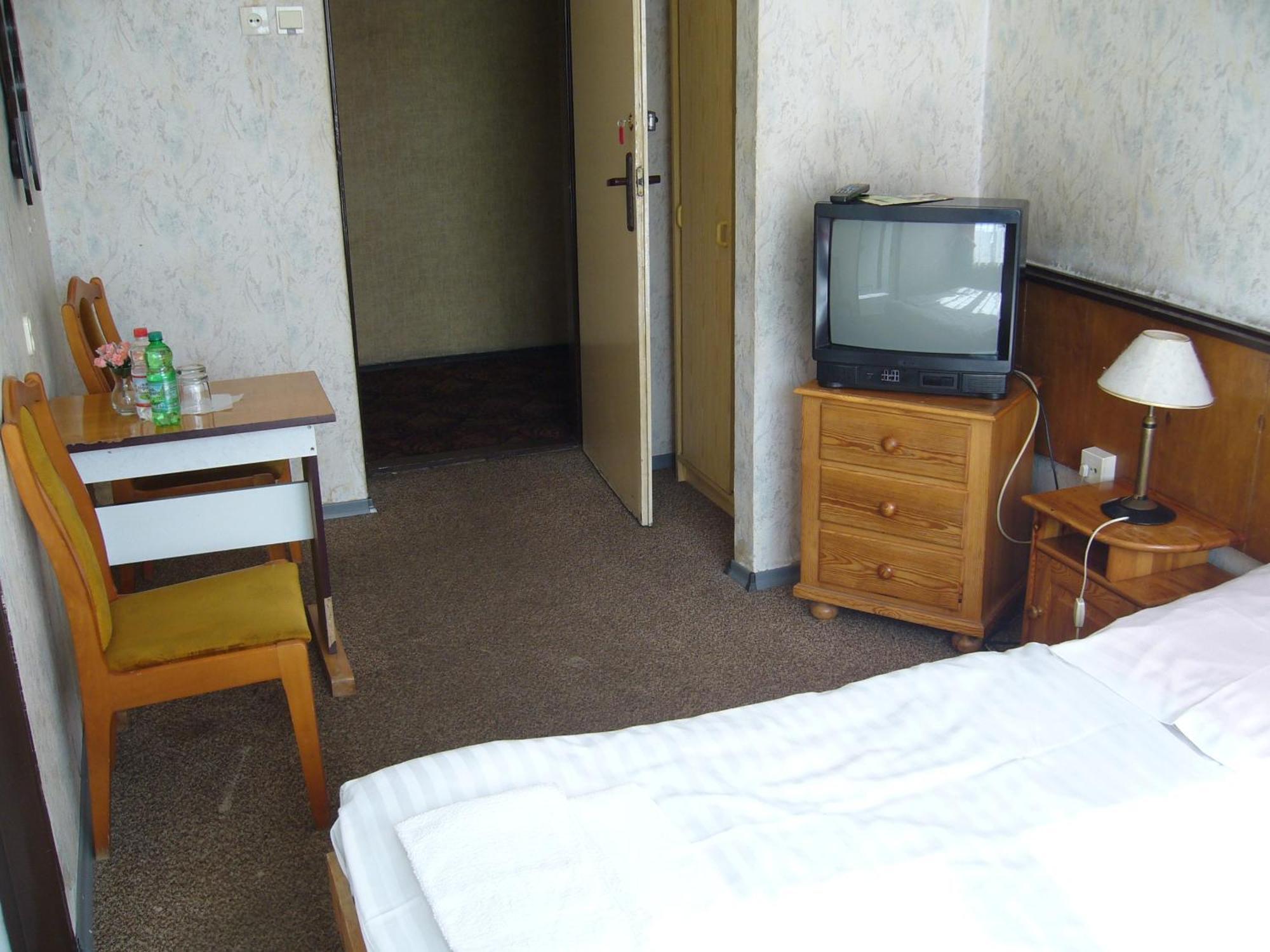 Karet Obiekt Hotelowy Skoczow Luaran gambar