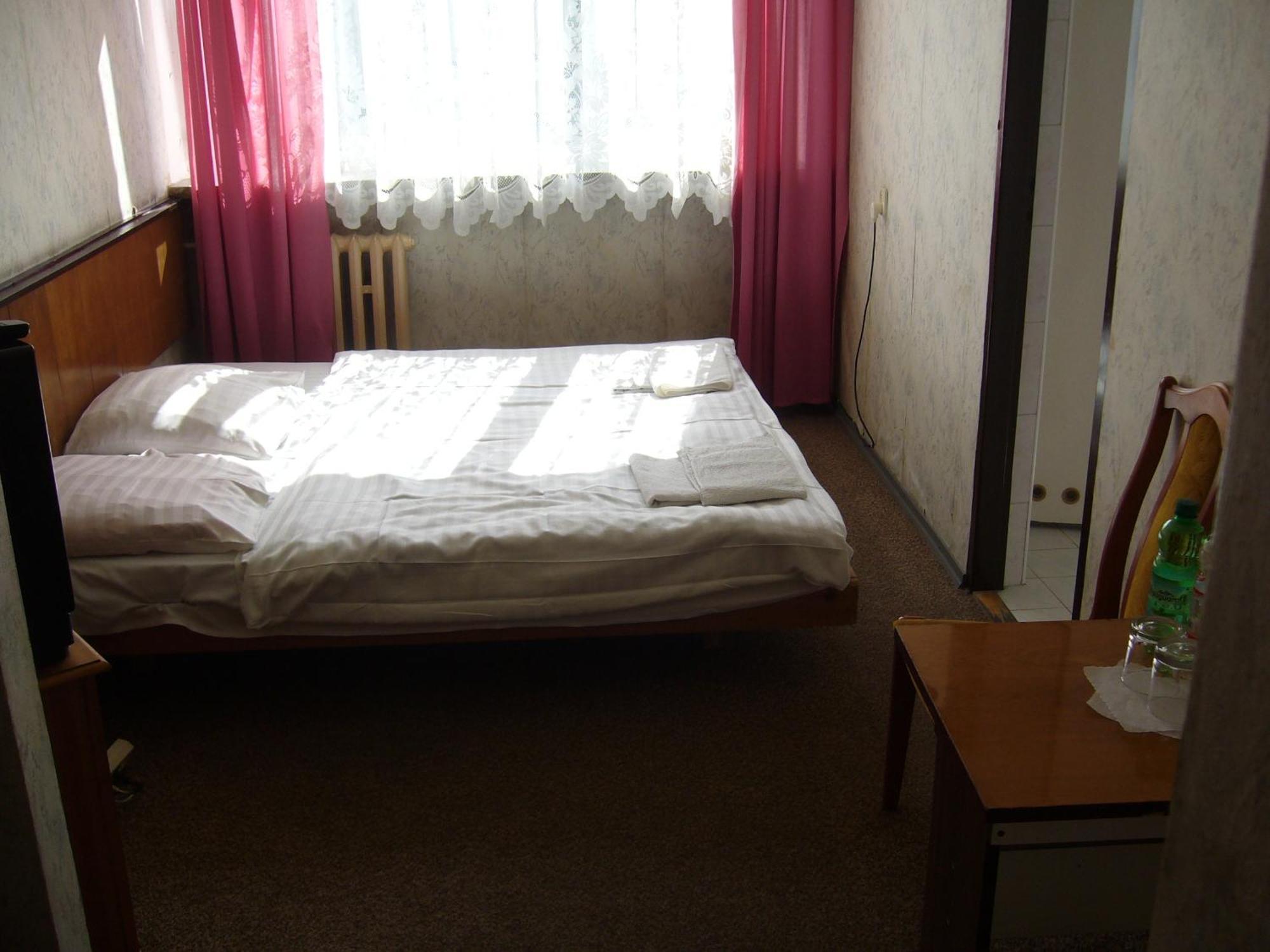 Karet Obiekt Hotelowy Skoczow Luaran gambar