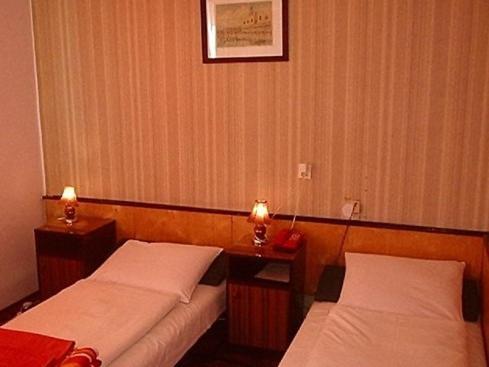 Karet Obiekt Hotelowy Skoczow Luaran gambar